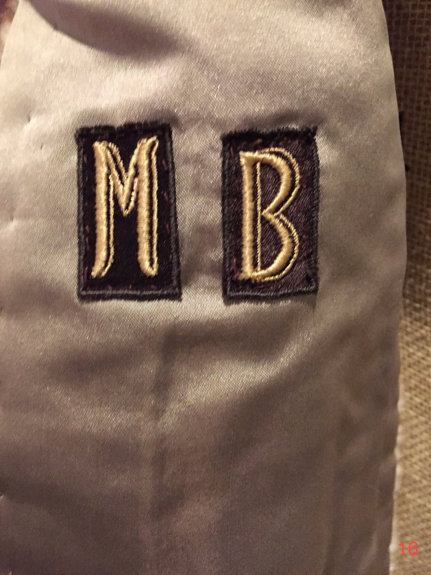 Kingspier Vintage - "Furs by Offman" vintage blonde sable fur stole, made in Halifax, Nova Scotia, Canada. The lining features an embroidered monogram "MB" and the Offman label.