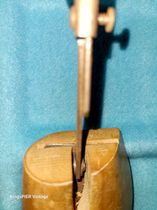 Vintage 1960's Natural Blonde Wood Shoe Tree Stretcher Form adjustable size 8 - 11