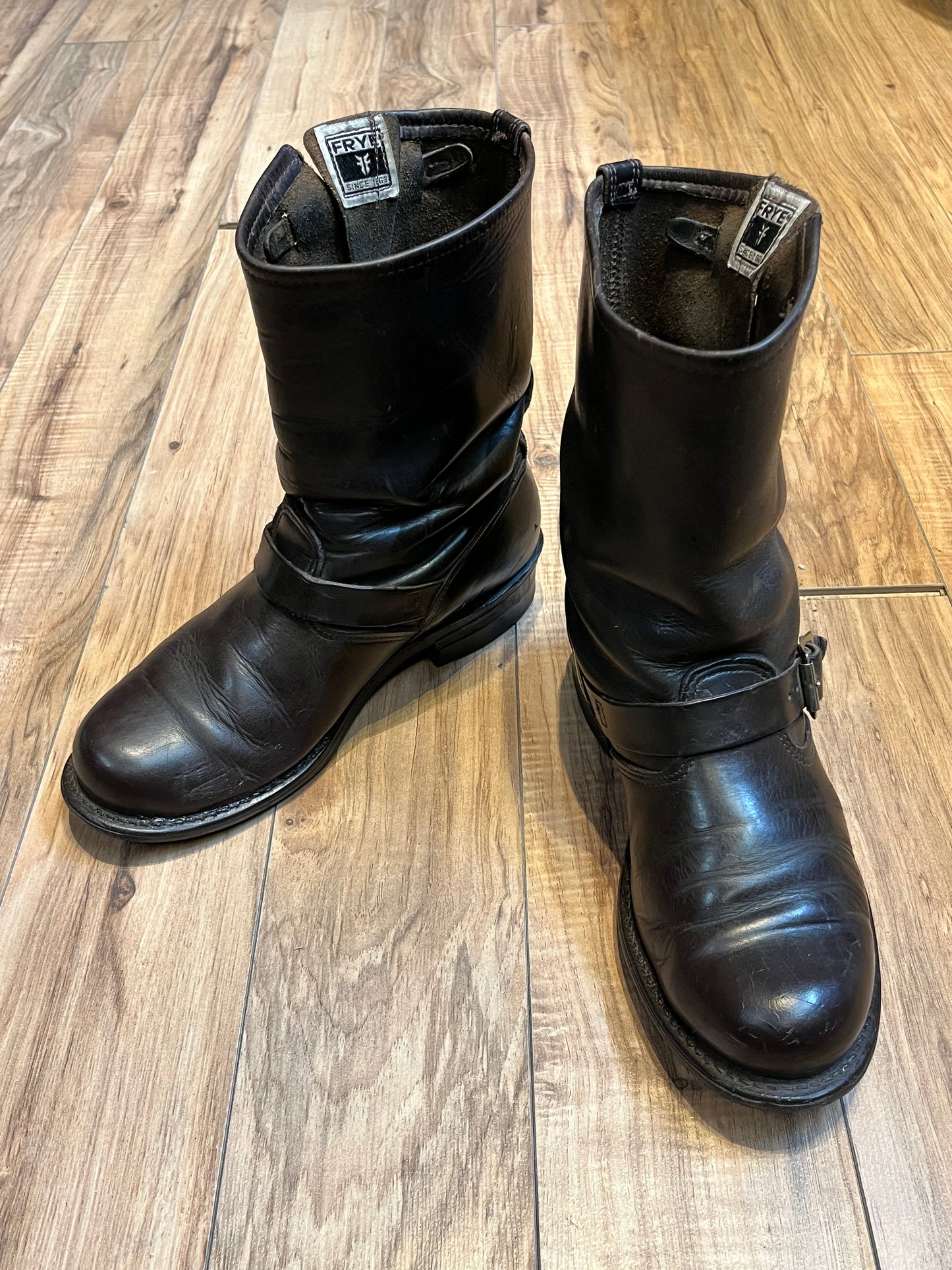 Vintage Frye Harness Brown leather boots, made in USA, Size US Mens 9.5, EUR 42.5