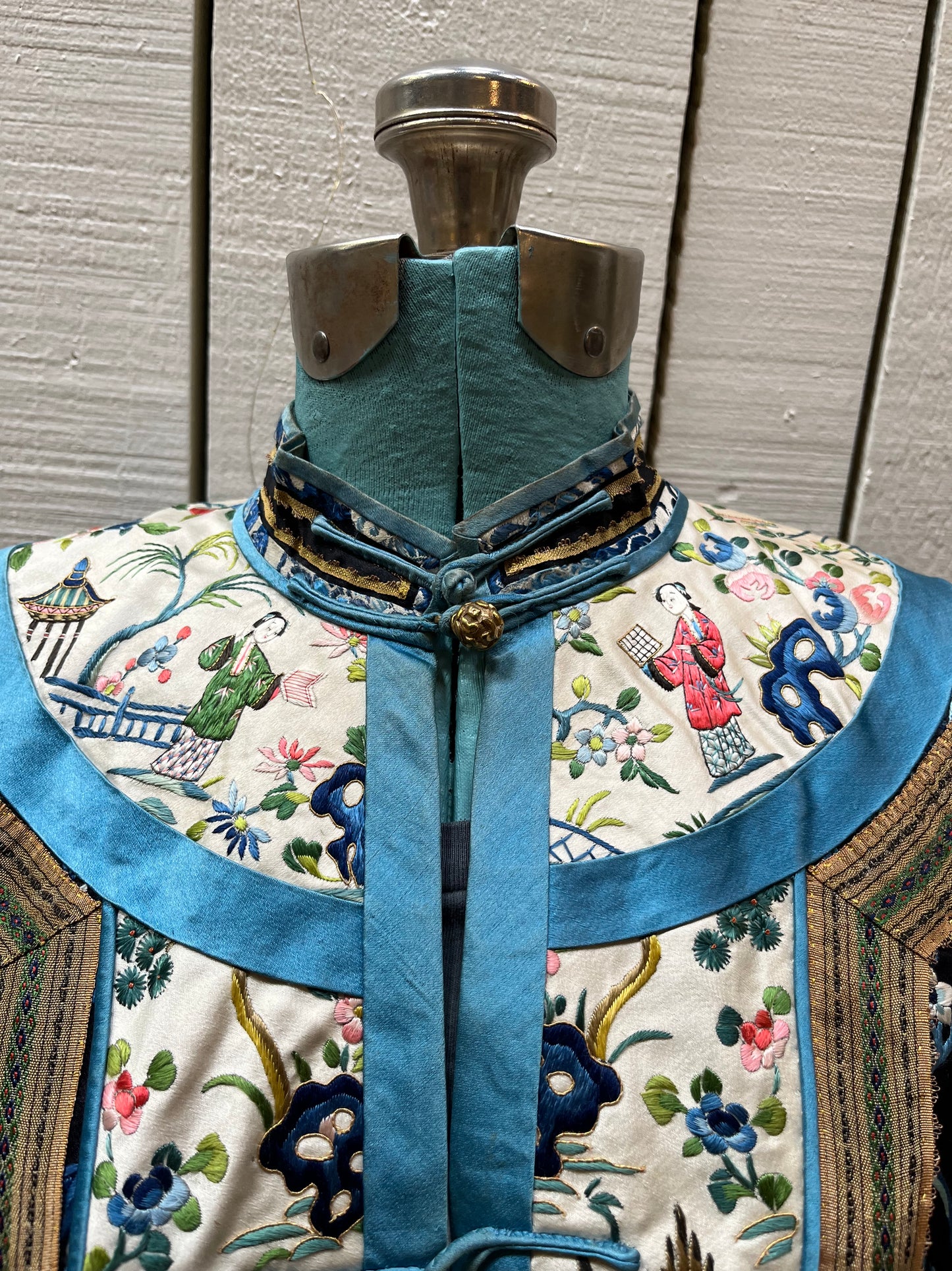 Rare Fine Antique Qing Dynasty Silk Embroidered Robe Kimono