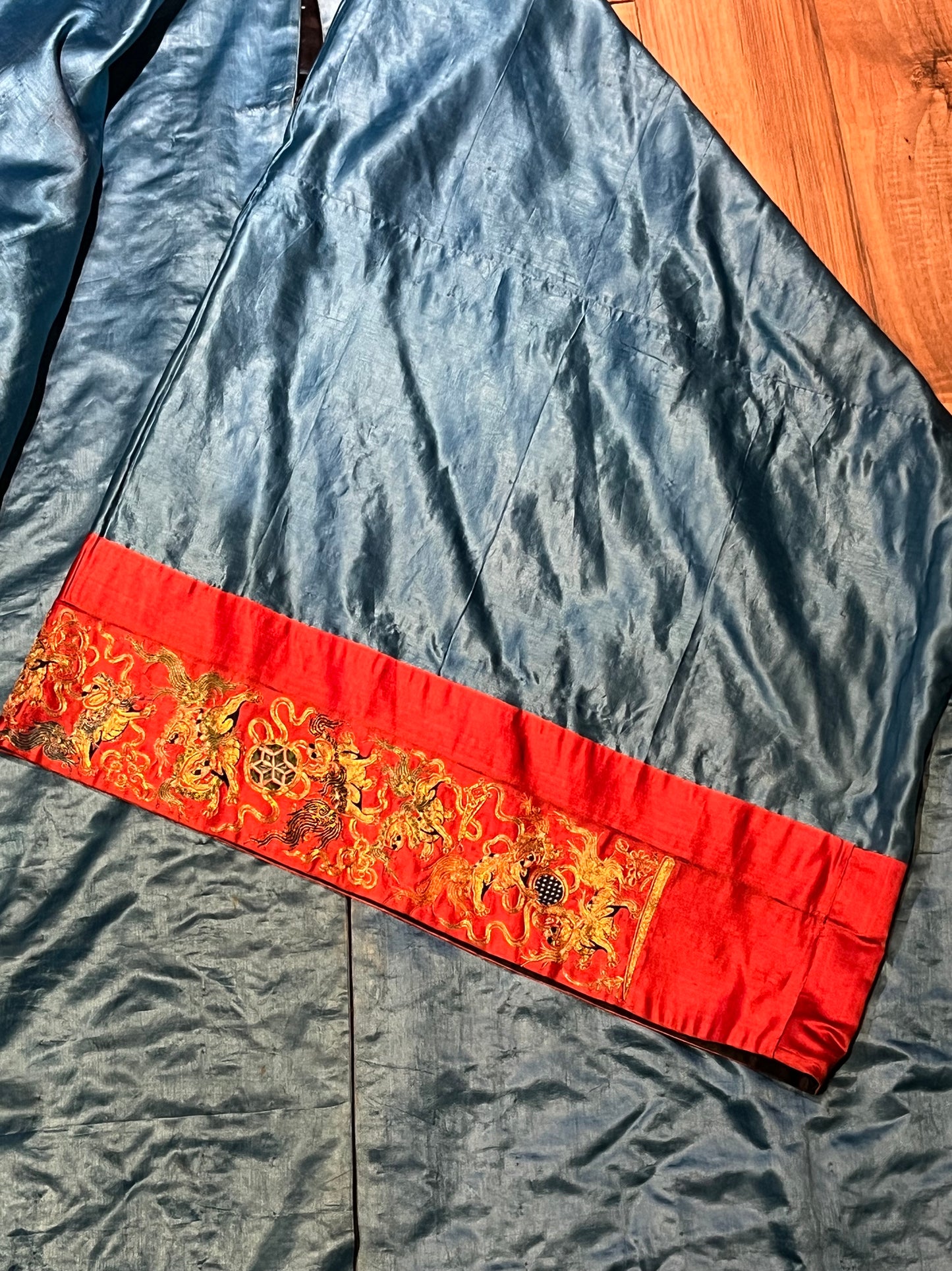 Rare Fine Antique Qing Dynasty Silk Embroidered Robe Kimono