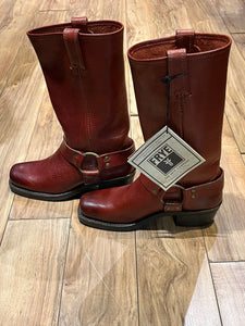 Frye 12R Harness boots in cognac colour with chisel toe, full grain leather upper and synthetic soles.  New with tags Made in USA  Size 6 US Women, Medium width
