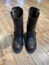 Load image into Gallery viewer, Vintage Frye Engineer Boots with round toe, full grain leather upper and synthetic sole.  Made in USA Size 6.5 Womens 
