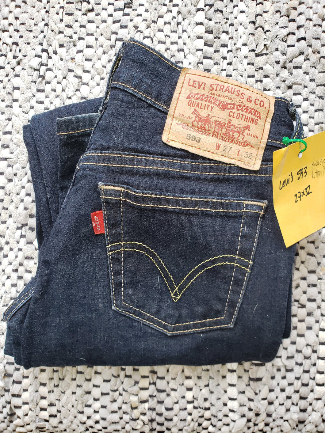 Kingspier Vintage - Levi's  593  27x32 (measures 28x31.5), button fly, deep blue double rinse, 28 x 31 1/2, ride 6.5, cuff width 8.75, Made in Vietnam, 99% cotton, 1% Elastane, Excellent condition