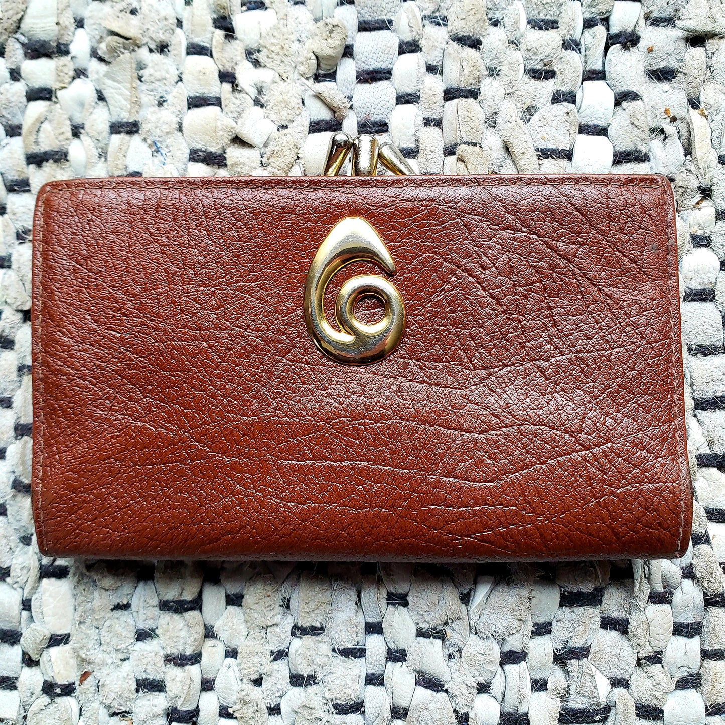 Kingspier Vintage - Vintage Legacy Leather clutch wallet.