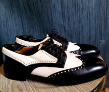 Load image into Gallery viewer, Mezlan Vintage Brogue Mens saddle shoes 8.5 KingsPIER Tulum Wingtip Black White
