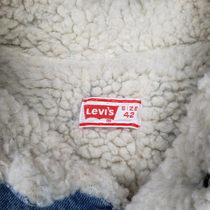 Vintage 1970’s Levi’s Trucker Sherpa Light Wash Denim Jean Jacket. Made in USA