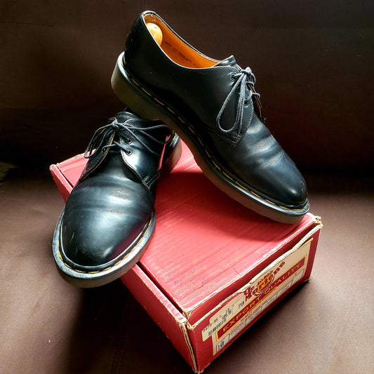 Vintage Circa 1990's B 1461 Z Gibson 4-eyelet Derby Smooth Black Leather Shoes. Made in England. UK size 10. SOLD