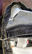 Load image into Gallery viewer, Levi&#39;s 533- 31&quot;x32&quot; Vintage Red Tab Black Jeans. KingsPIER. Made in Canada
