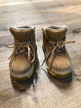 Load image into Gallery viewer, Kingspier Vintage - Faded Glory tan, 4 eyelet leather hiking boots.

