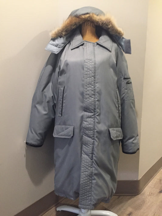 Kingspier Vintage - Sears “The Men’s Store” grey/ blue down filled parka with genuine fur and leather trim, hood, zipper and button closures, slash pockets and flap pockets. Size. 44 tall.