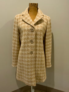 Kingspier Vintage - Ann Taylor white and cream houndstooth pattern wool blend coat with front buttons and welt pockets. Made in Indonesia. Fits a size 10.