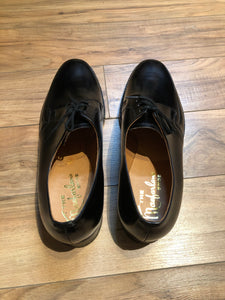 Kingspier Vintage - Vintage deadstock Macfarlane black leather derby shoe with plain toe and leather soles.
