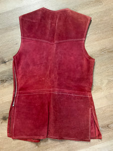 Kingspier Vintage - Rice Sports Wear red suede vest with lace up detail in the front, side zipper and two flap pockets. Made in Canada. Size 38.