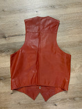 Load image into Gallery viewer, Kingspier Vintage - Rival rust leather vest with snap closures and patch pockets.
