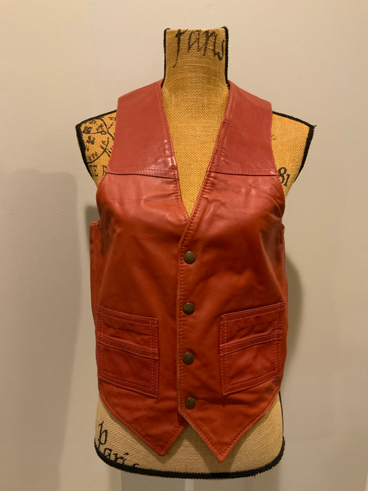 Kingspier Vintage - Rival rust leather vest with snap closures and patch pockets.