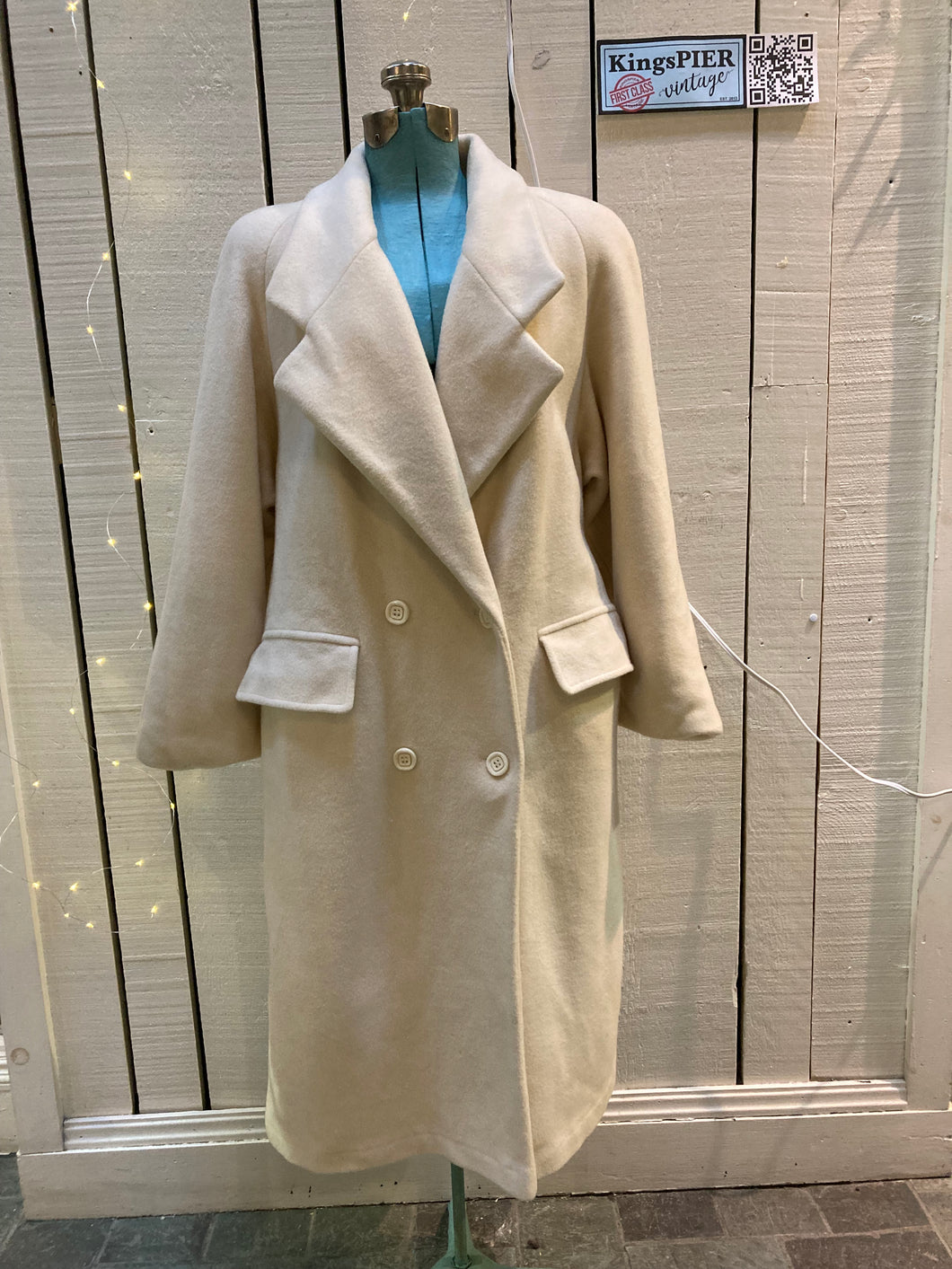 Vintage Creations Miss Style White Double breasted Wool Coat, Made in Canada