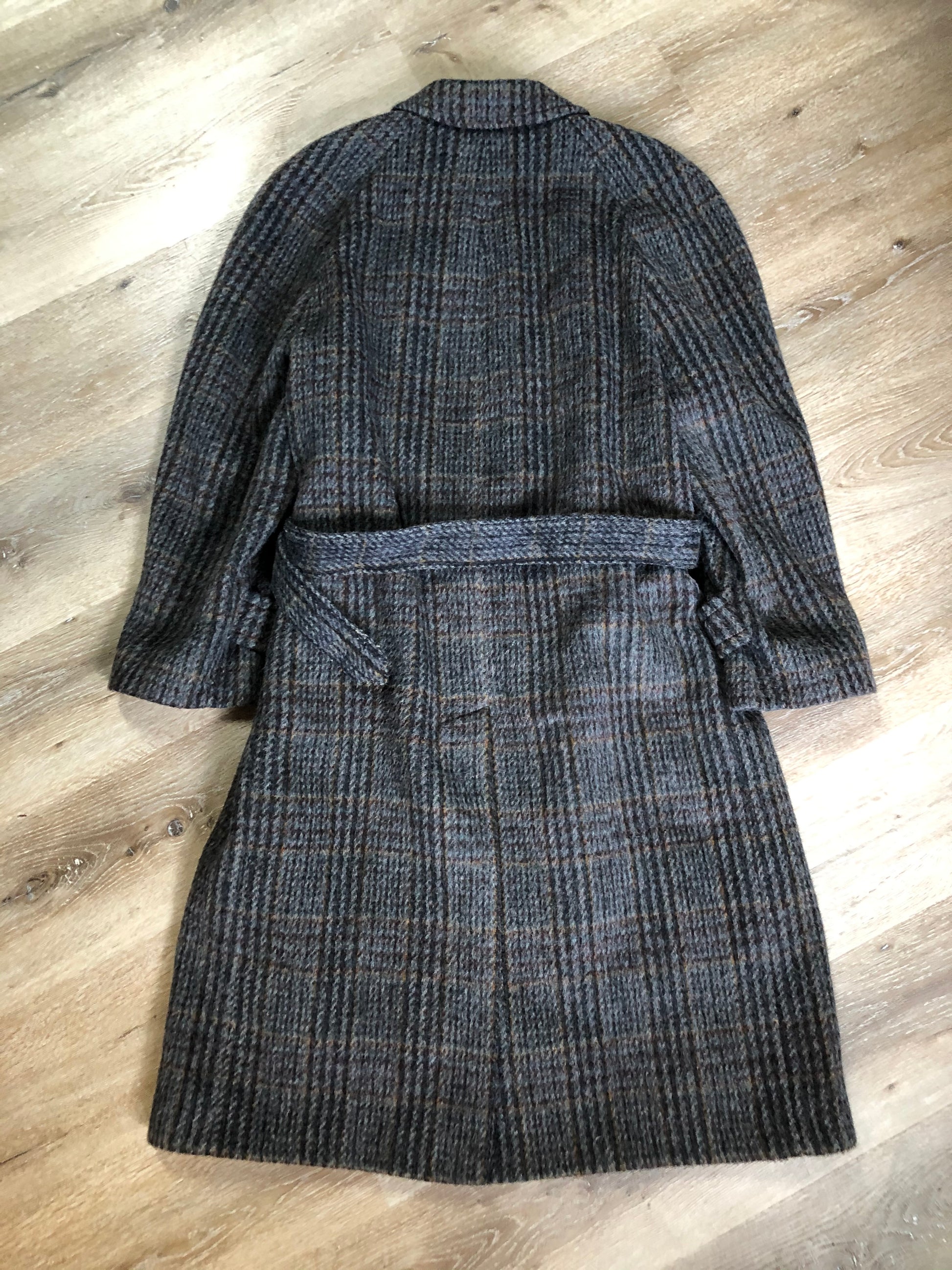 Kingspier Vintage - Evolution grey, black, burgundy and Brown plaid Italian wool mohair blend double breasted coat with welt pockets and belt. The coat is fully lined with two inside pockets. Fits large.