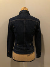 Load image into Gallery viewer, Kingspier Vintage - Guess denim jacket in a dark wash with button closures, two flap pockets on the chest and gold stitching. Size medium
