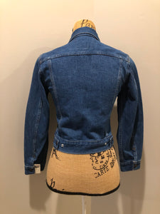 Kingspier Vintage - GWG (Great Western Garment Co) denim jacket in a medium wash with snap closures and two flap pockets on the chest. Fits XS. Canadian company.