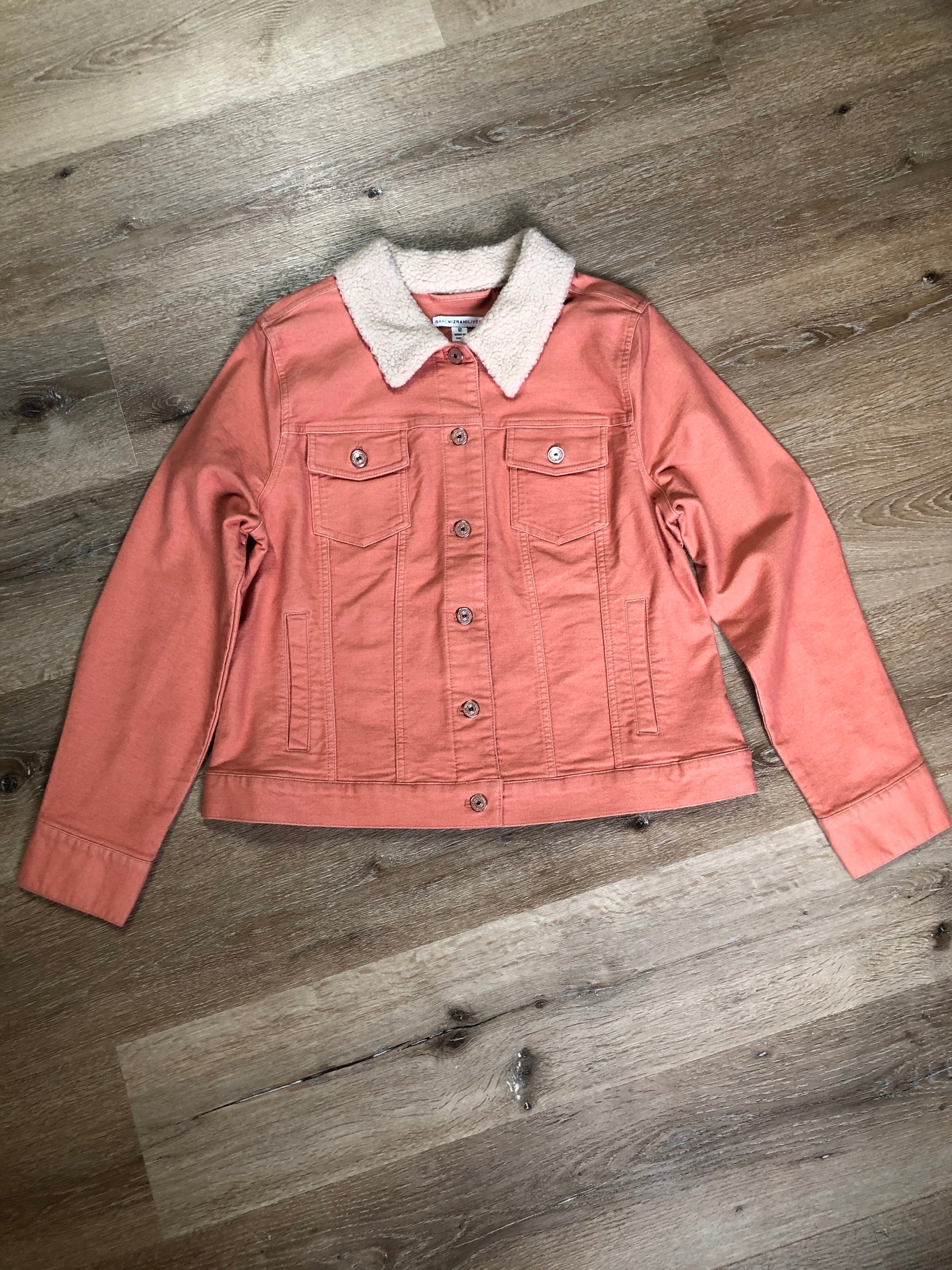 Kingspier Vintage - Isaac Mizrahi Live! denim sherpa jacket in coral pink with stretchy soft denim, button closures, two vertical pockets and two flap pockets. Size 12.