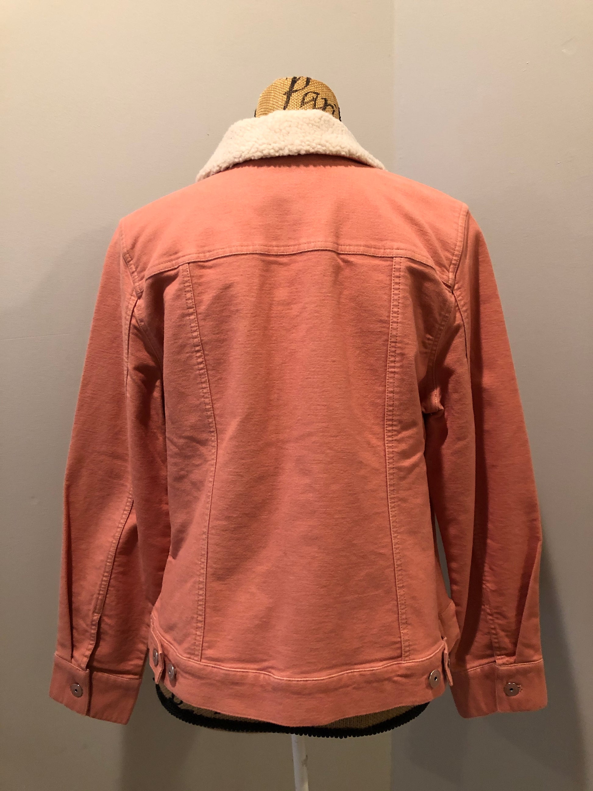 Kingspier Vintage - Isaac Mizrahi Live! denim sherpa jacket in coral pink with stretchy soft denim, button closures, two vertical pockets and two flap pockets. Size 12.