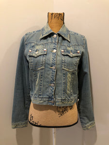 Kingspier Vintage - Younique denim jacket in a distressed light wash with colourful striped wool blend lining, button closures and two flap pockets. Size large, fits more like a medium. 