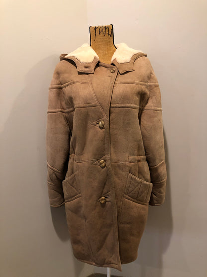 Kingspier Vintage - Hide Society light brown suede coat with shearling lining, hood, inside drawstring, button closures and slash pockets.