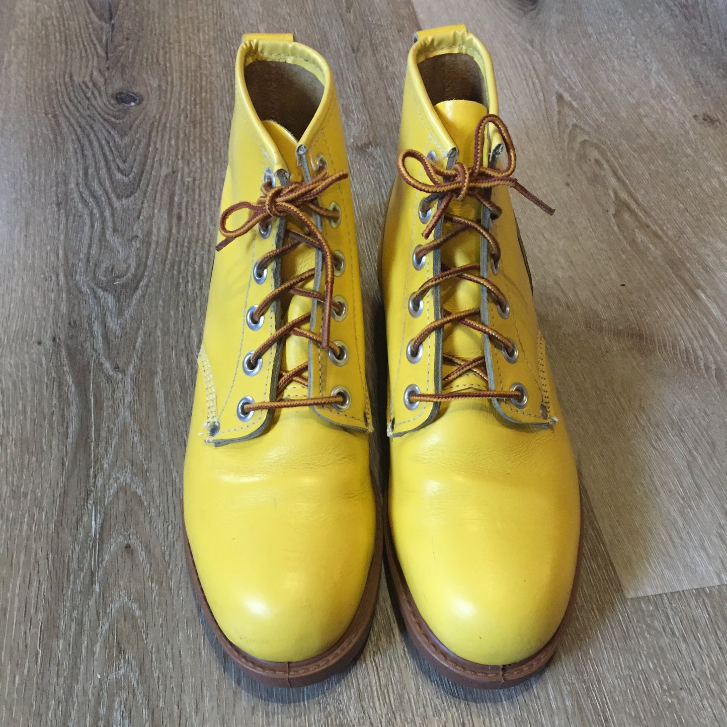 Kingspier Vintage - Vintage 1960s Star Valenti “Tuff Mac” class 1 safety work boots in yellow with steel toe and oil resistant sole. Union made in Canada.