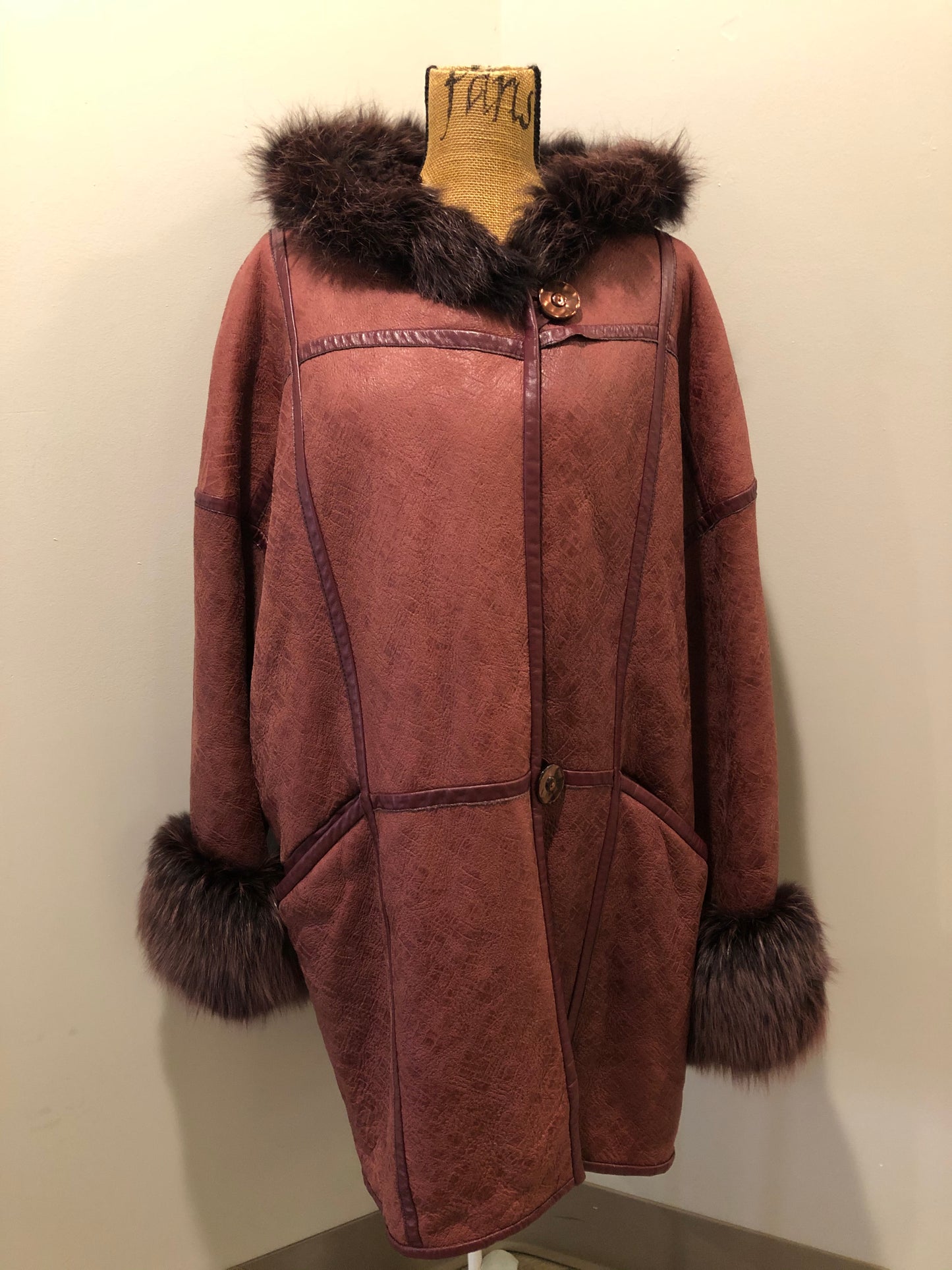 Kingspier Vintage - Wine coloured shearling coat with fox fur trim and shearling lining, copper colour button closures and slash pockets.