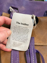Load image into Gallery viewer, Yoreinare brown and purple leather handbag with zip closure, one pocket inside the main compartment and one small pocket on the front and back.

New with tags
Made in Columbia
