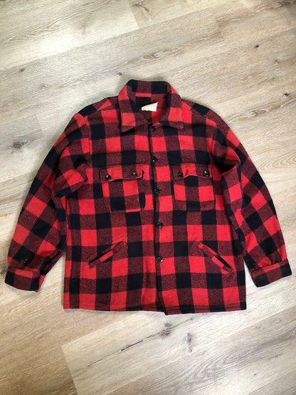 Kingspier Vintage - Sigal red wool blend lumberjack shirt with button closures, two flap pockets, two slash pockets. Made in Canada. Size large.