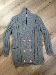 Kingspier Vintage - Crossroads double breasted cardigan in grey with shawl collar, pink buttons and patch pockets.