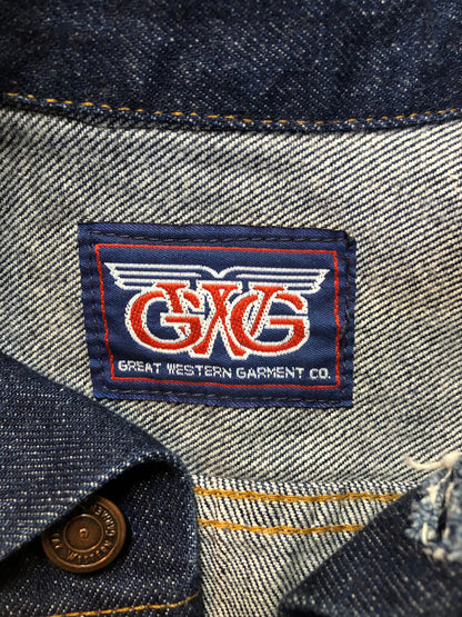 Kingspier Vintage - GWG (Great Western Garment Co.) denim jacket in a dark wash with button closures and two flap pockets on the chest. Fits XS.