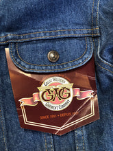 Load image into Gallery viewer, Kingspier Vintage - GWG (Great Western Garment Co.) denim jacket in a medium wash with snap closures and two flap pockets on the chest. Says size 12 fits XS. Canadian company.
