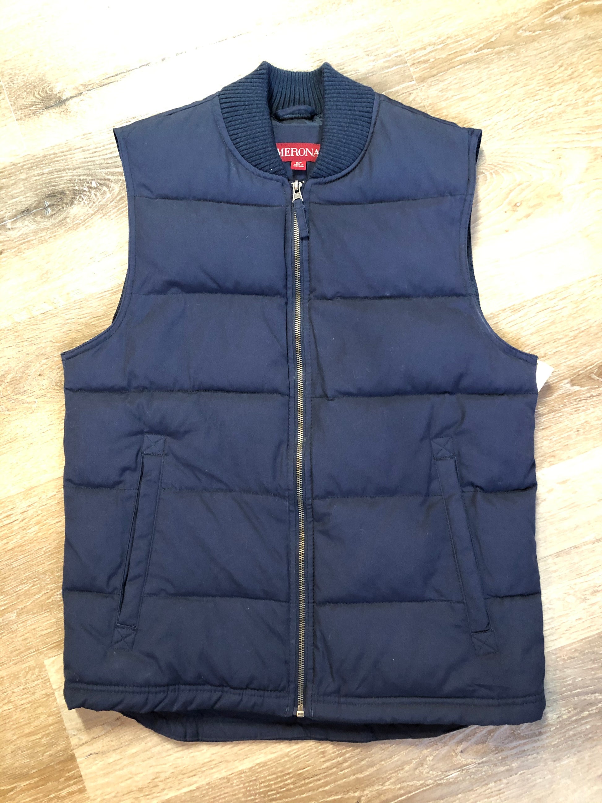 Kingspier Vintage - Merona navy blue puffer vest with zipper closure, slash pockets and inside pocket. Size small.