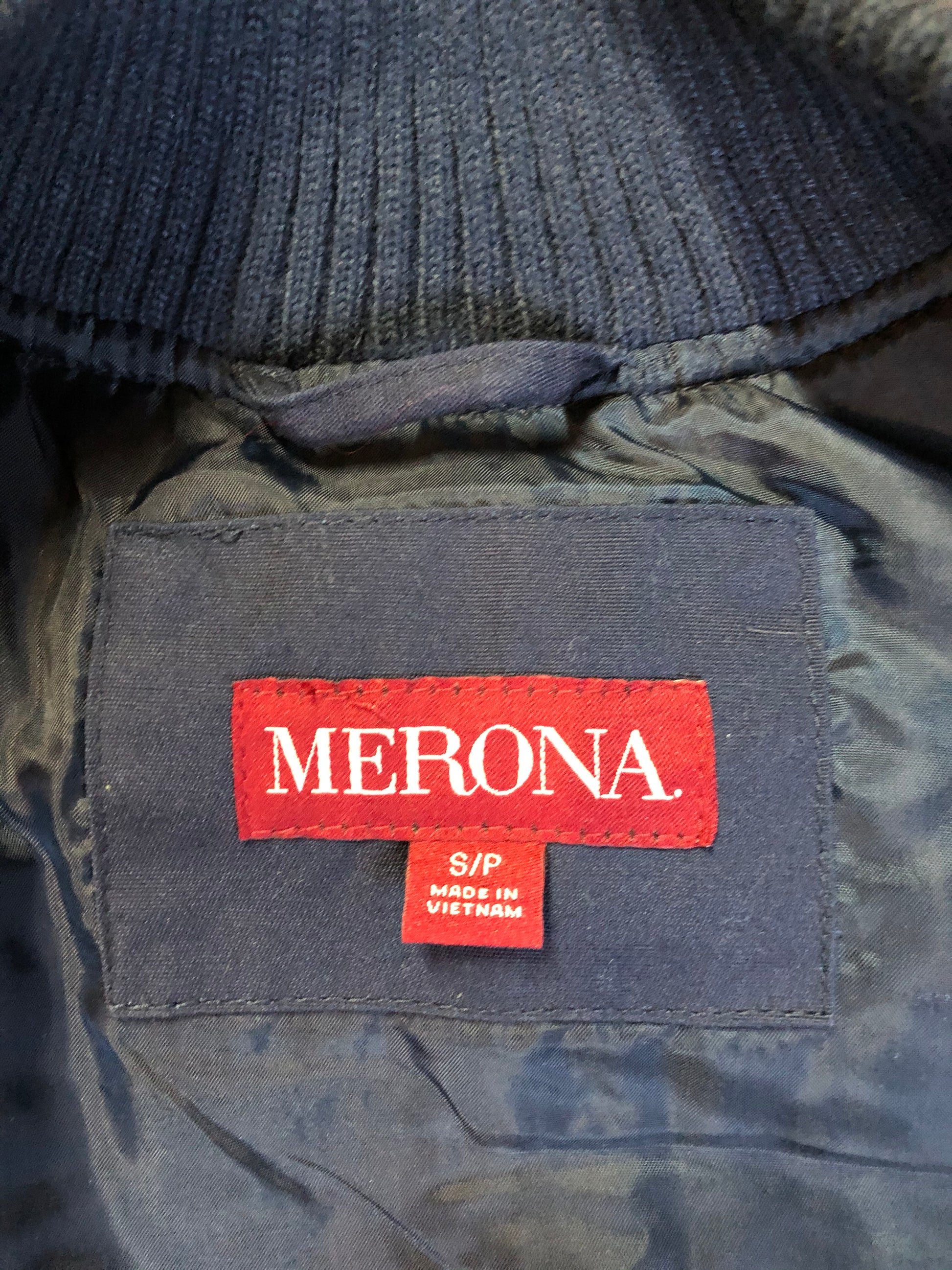 Kingspier Vintage - Merona navy blue puffer vest with zipper closure, slash pockets and inside pocket. Size small.