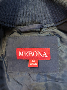 Kingspier Vintage - Merona navy blue puffer vest with zipper closure, slash pockets and inside pocket. Size small.