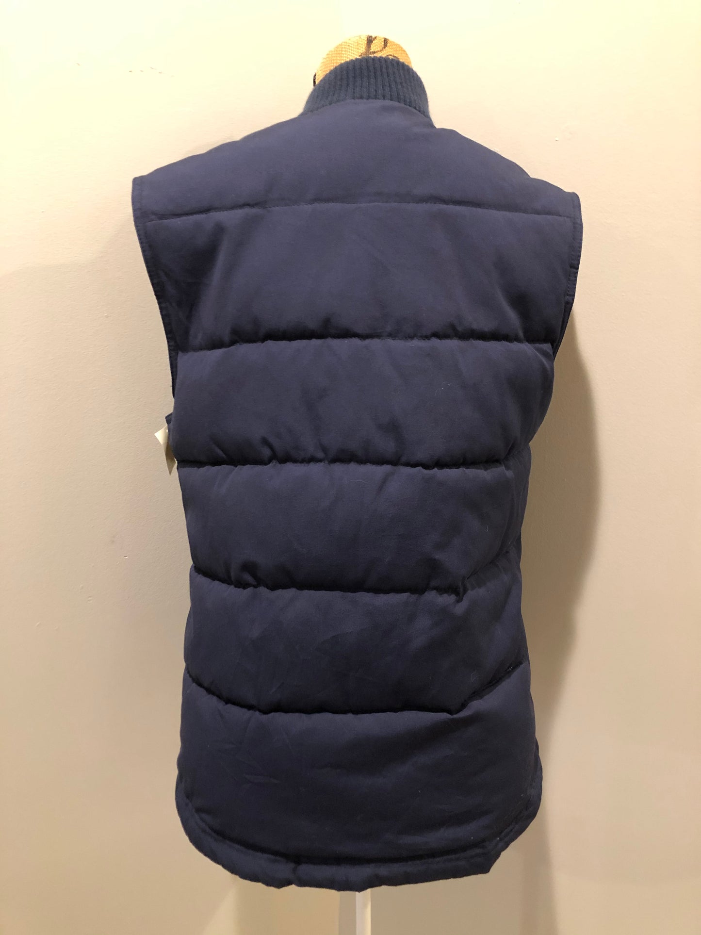 Kingspier Vintage - Merona navy blue puffer vest with zipper closure, slash pockets and inside pocket. Size small.