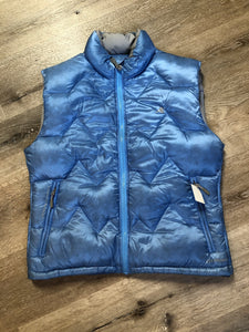 Kingspier Vintage - Eastern Mountain Sports periwinkle blue down filled puffer vest with zipper closure, zip pockets and zip inside pocket. Size medium.