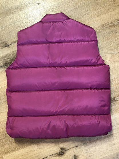 Kingspier Vintage - L.L.Bean dark pink down filled puffer vest with snap closures, slash pockets and is longer in the back. Size medium.