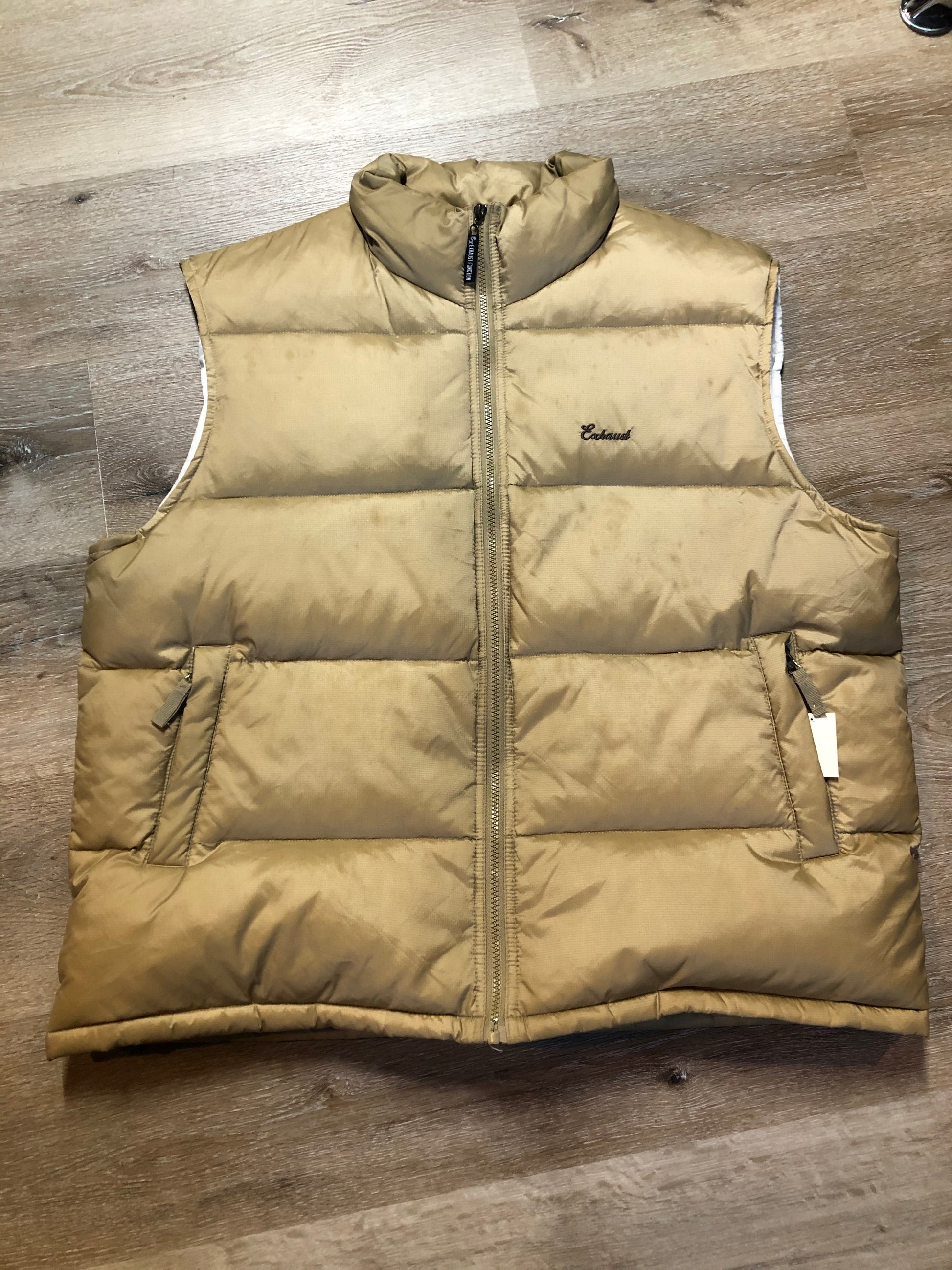 Kingspier Vintage - Exhaust Function tan down filled puffer vest with zipper closure and slash pockets. size XXL.