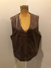 Load image into Gallery viewer, Kingspier Vintage - Danier medium brown leather vest with zipper and zip pockets. Size medium.
