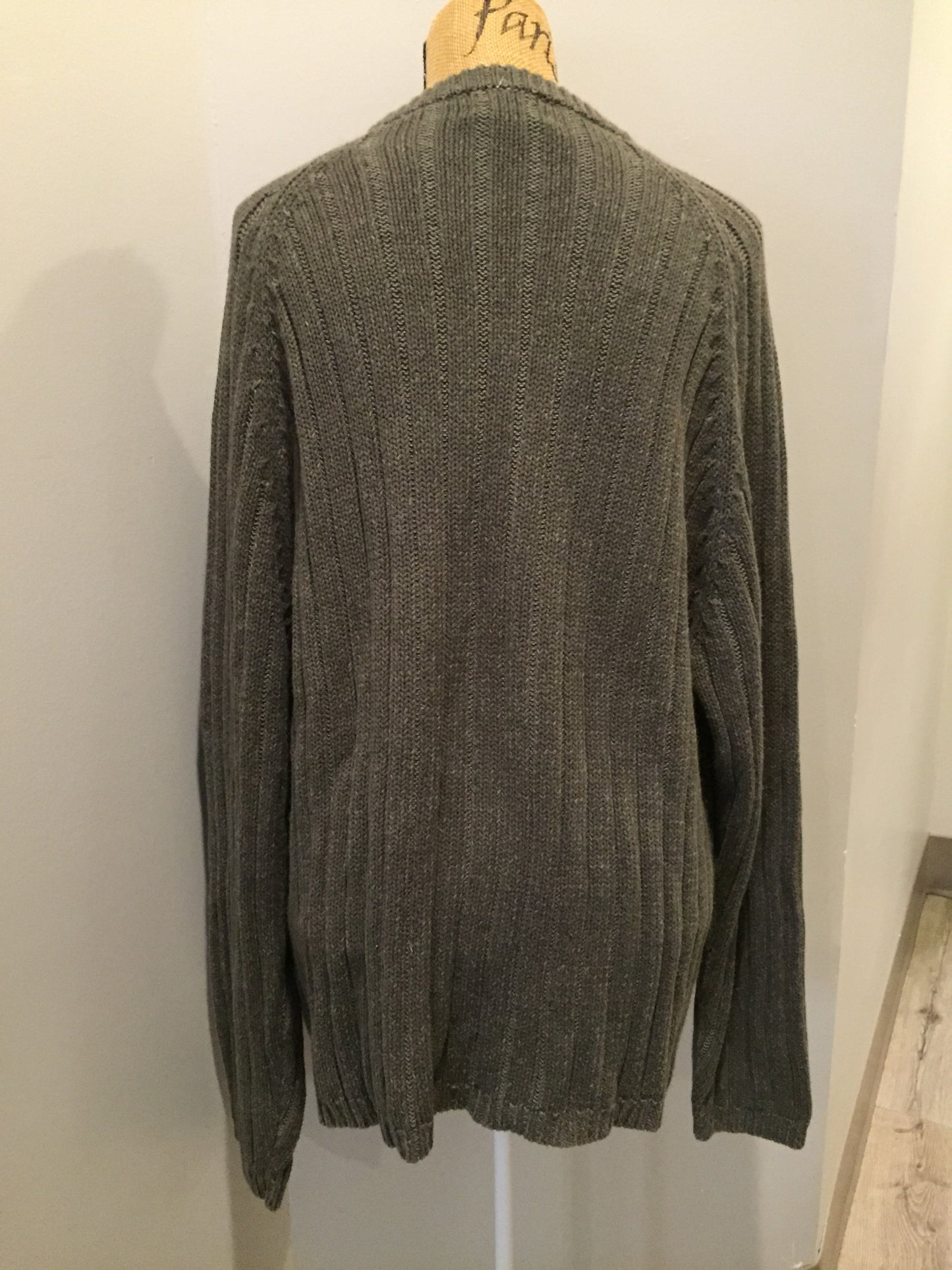 Kingspier Vintage - Woolrich ribbed knit wool sweater in army green. Size XL.