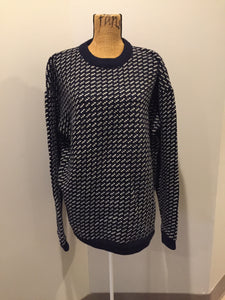 Kingspier Vintage - Roots authentic Nordic wool sweater in navy and white. Made in Norway. Size XL.