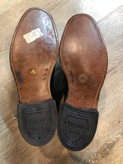 Vintage Hartt deadstock black leather dress shoes. Circa 1960’s. Made in Canada.  Size no marked size Fits like a 6.5M, 8W US/ 40 EUR