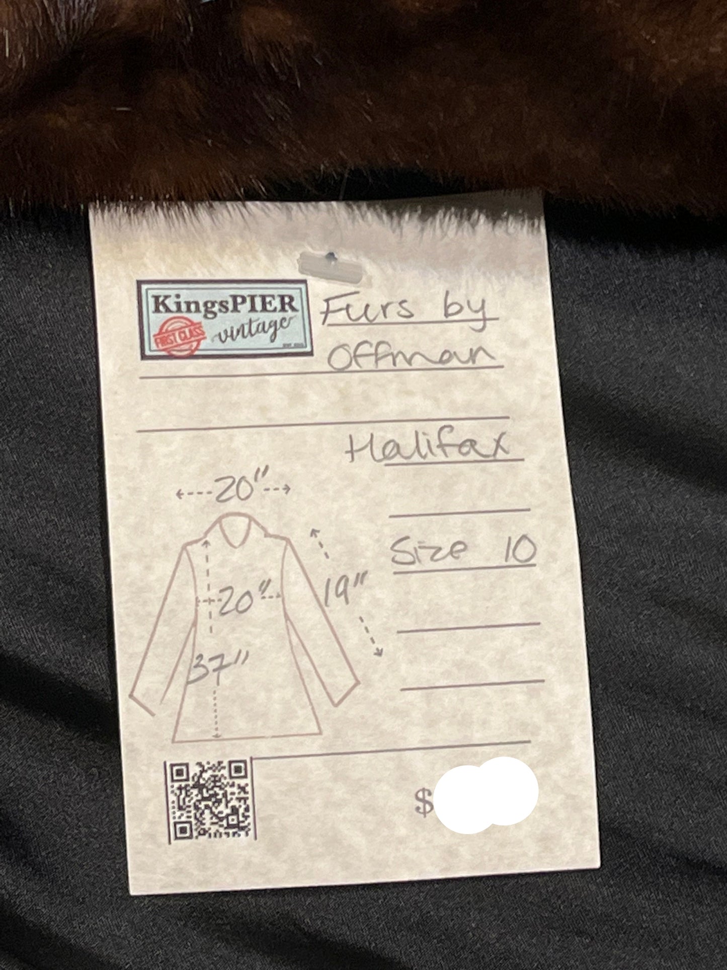 Vintage Furs by Offman brown fur coat with two from pockets, inside pocket, hook and eye closures and a satin lining with lace details.

Made in Canada
Size 10