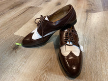 Load image into Gallery viewer, Kingspier Vintage - Brown and White Full Brogue Wingtip Spectator Derbies Handcrafted by Giorgio Brutini - Sizes: 12M 14W 45EURO, Made in Brazil, Leather Soles, Rubber Heels
