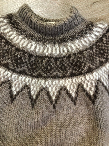 Kingspier Vintage - Handknit natural wool lopi sweater with brown and cream design. Made in Nova Scotia, Canada. Size medium. 