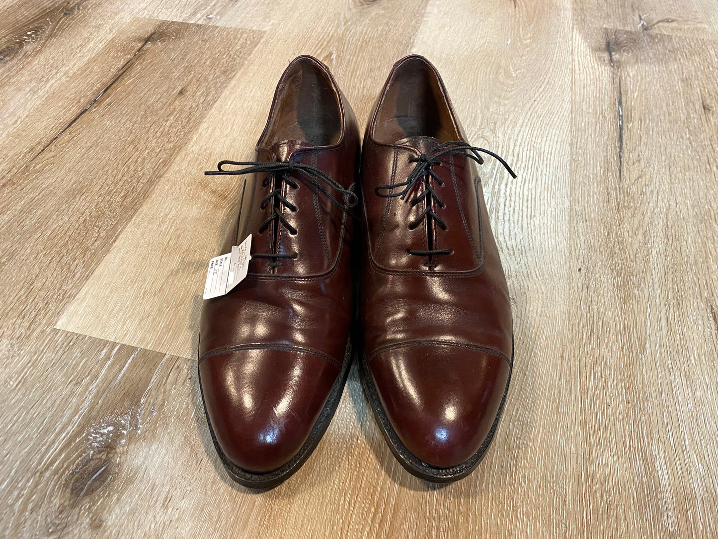 Kingspier Vintage - Burgundy Leather Cap Toe Oxfords by Bostonian - Sizes: 12M 14W 45EURO, Made in USA, Man Made Insoles, Leather Soles, Rubber Heels